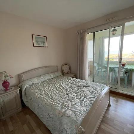 Bel T2 A Deux Pas Des Plages, Avec Parking Et Garage - Fr-1-474-212 Apartment