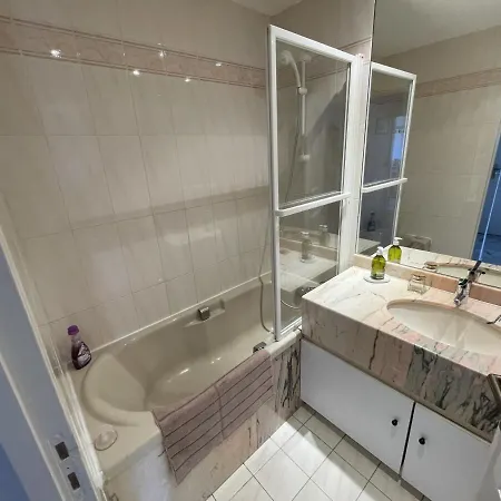 Bel T2 A Deux Pas Des Plages, Avec Parking Et Garage - Fr-1-474-212 Arcachón